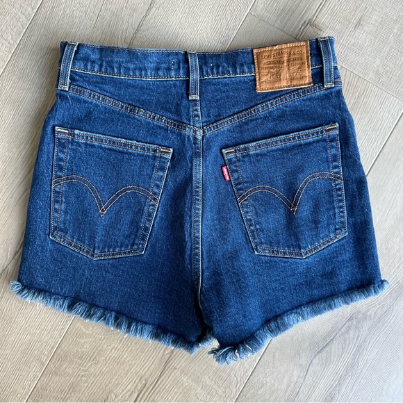 Levis Ribcage High Rise Distressed Short - Picture 2 of 4